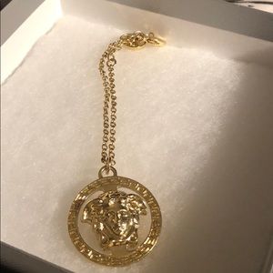 Versace authentic medusa gold bracelet (vintage)